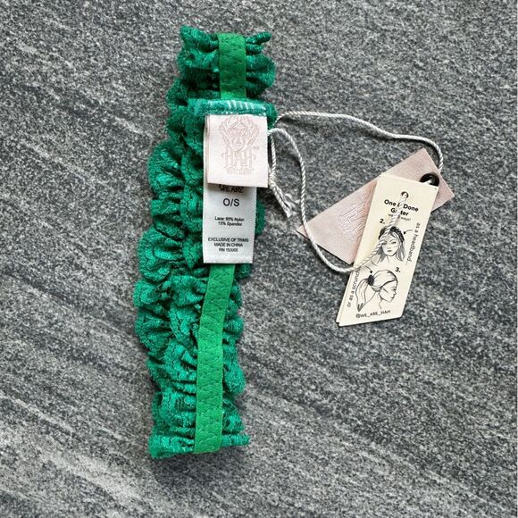 NWT Revolve x HAH One & Done Lace Garter Scrunchie Headband in Emerald Green - Picture 6 of 13